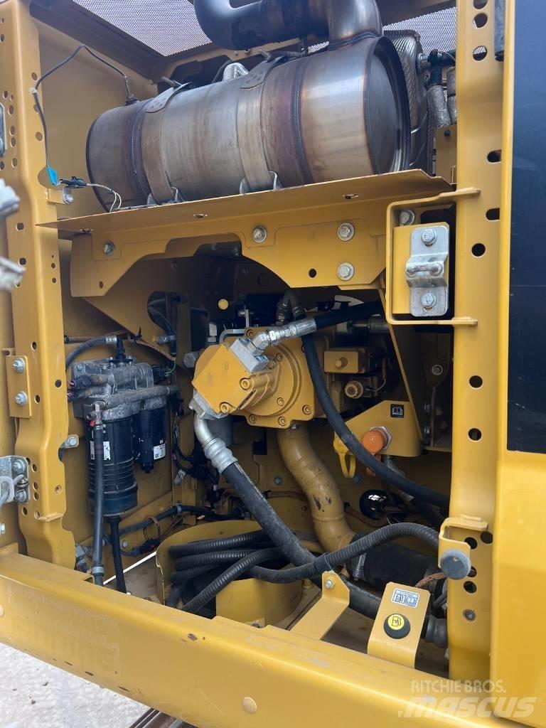 CAT 320 Lánctalpas kotrók