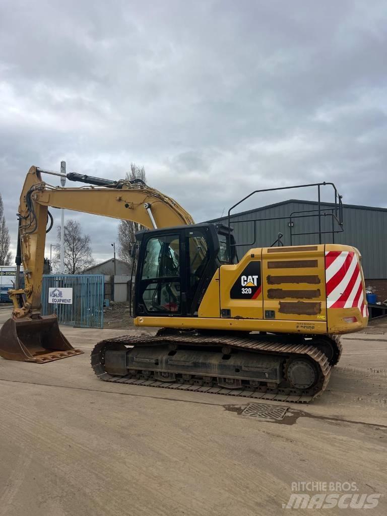 CAT 320 Lánctalpas kotrók