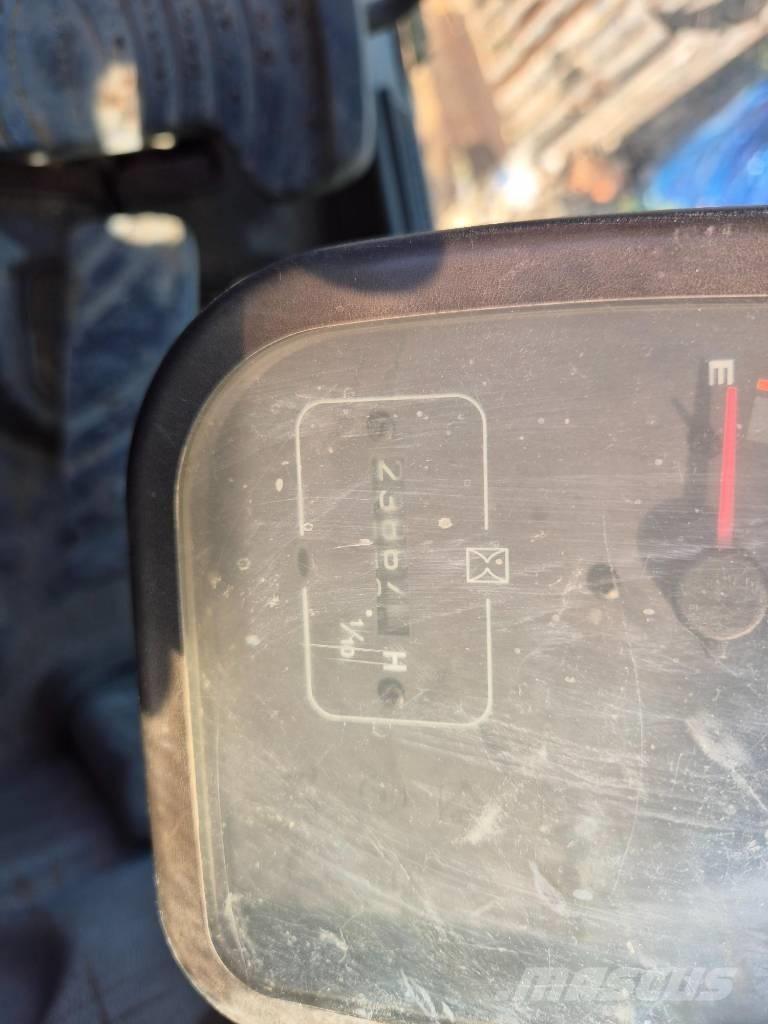 Volvo EC 290 B LC Lánctalpas kotrók