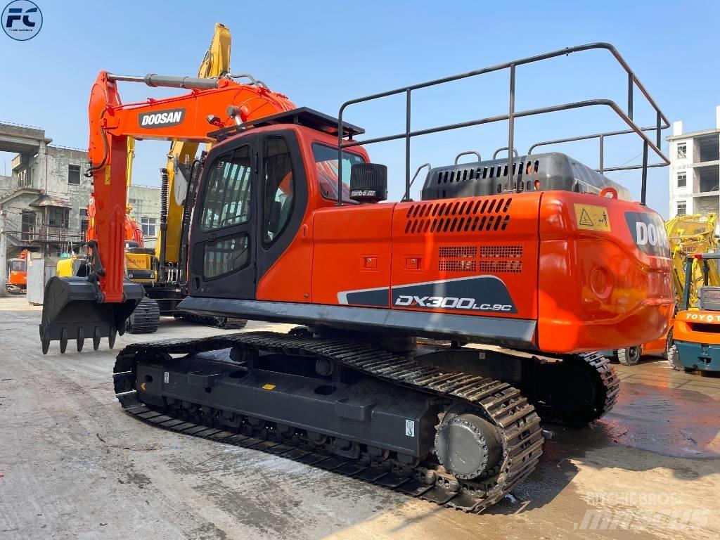 Doosan Dx300 Lánctalpas kotrók