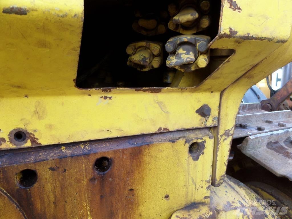Komatsu D85P-21 lánctalpas dózerek