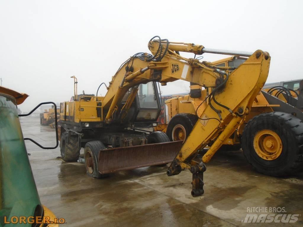JCB JS 130 W Gumikerekes kotrók