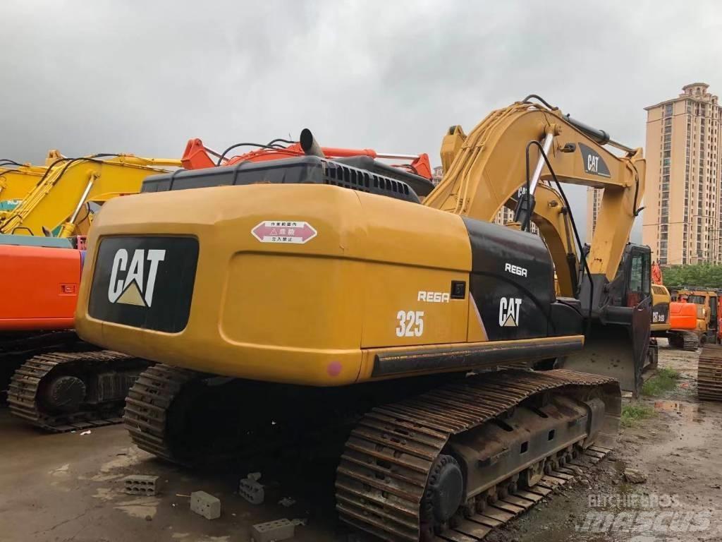 CAT 325 D Lánctalpas kotrók