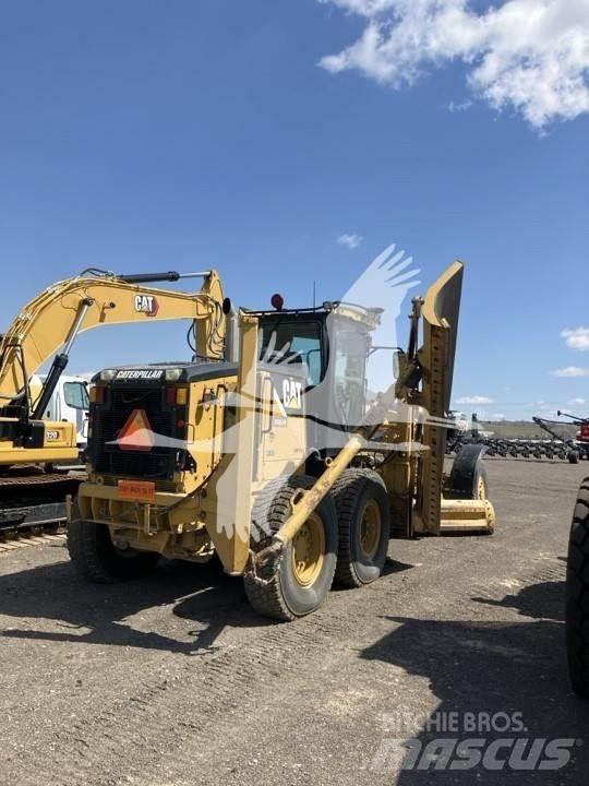 CAT 140M AWD Gréderek