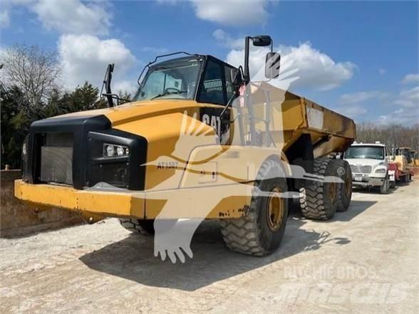 CAT 740B Csuklósdömperek