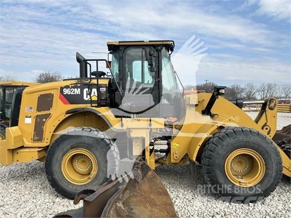 CAT 962M Gumikerekes homlokrakodók
