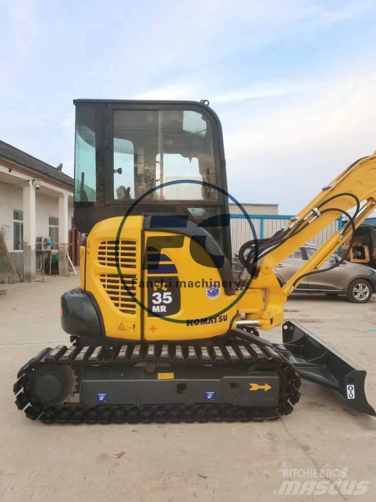 Komatsu PC35 Mini kotrók < 7t