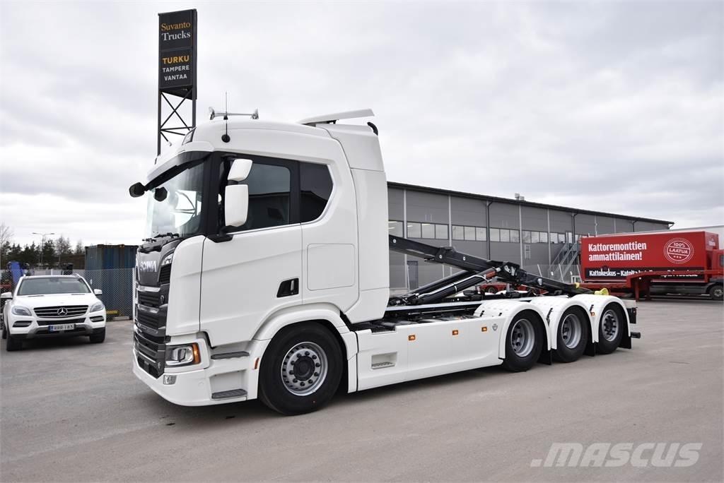 Scania R590 8X4 Horgos rakodó teherautók
