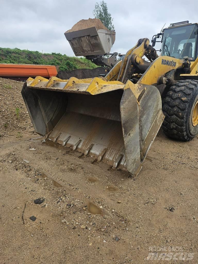 Komatsu WA 470 Gumikerekes homlokrakodók