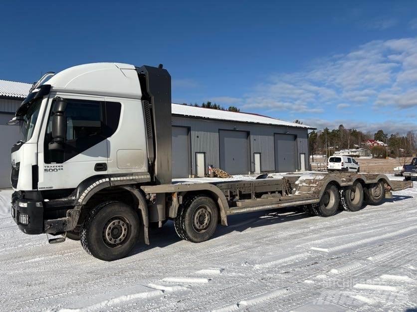 Iveco Trakker erdészeti gépszállító teherautók