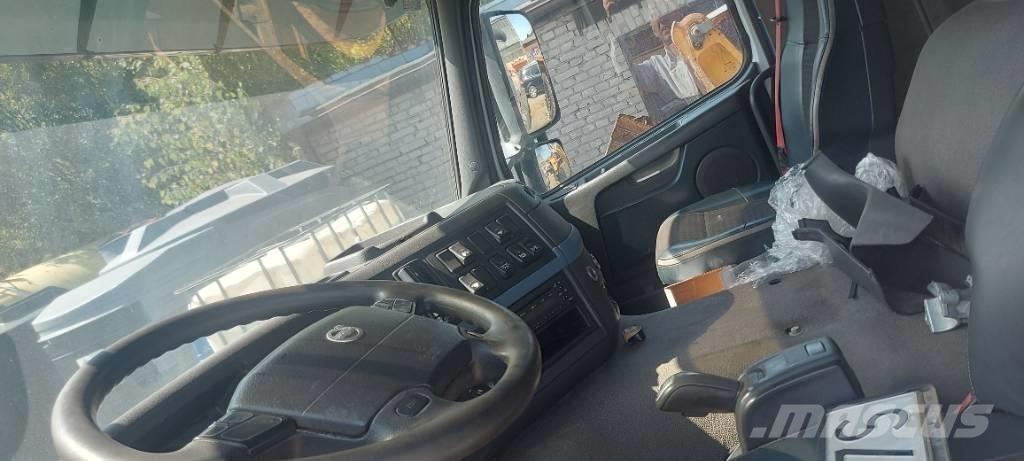 Volvo FM 330 Fülkés alváz