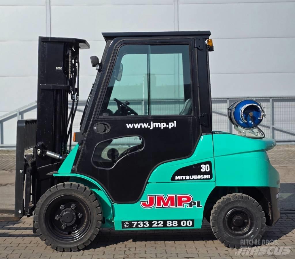 Mitsubishi FG 30 N Gázüzemű targoncák