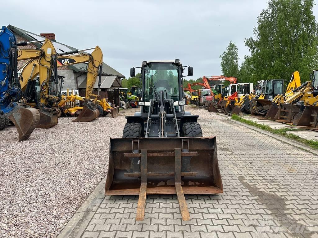 Terex TL 80 Gumikerekes homlokrakodók