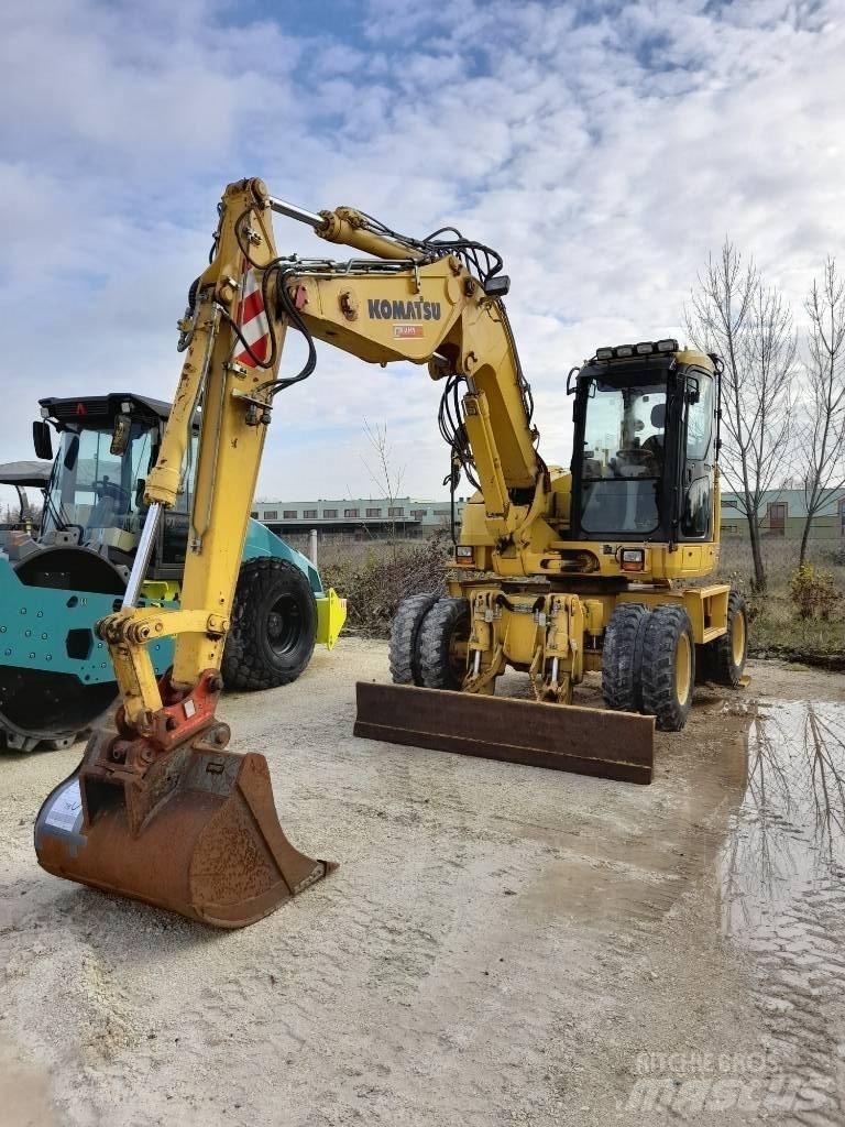 Komatsu PW118MR-8 Gumikerekes kotrók