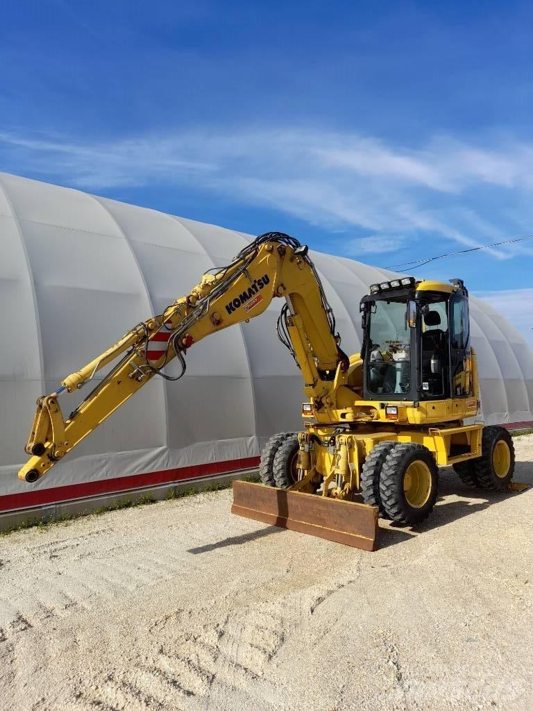 Komatsu PW118MR-8 Gumikerekes kotrók