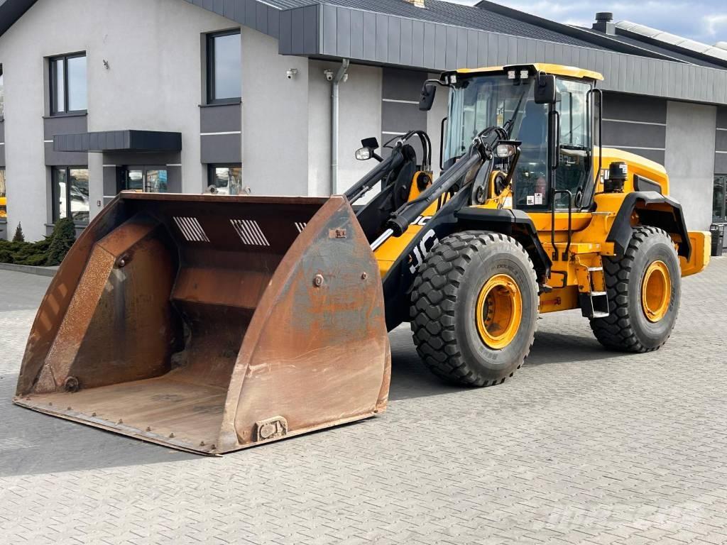 JCB 457 HT Gumikerekes homlokrakodók