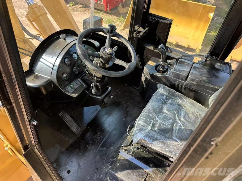 CAT 966 H Gumikerekes homlokrakodók