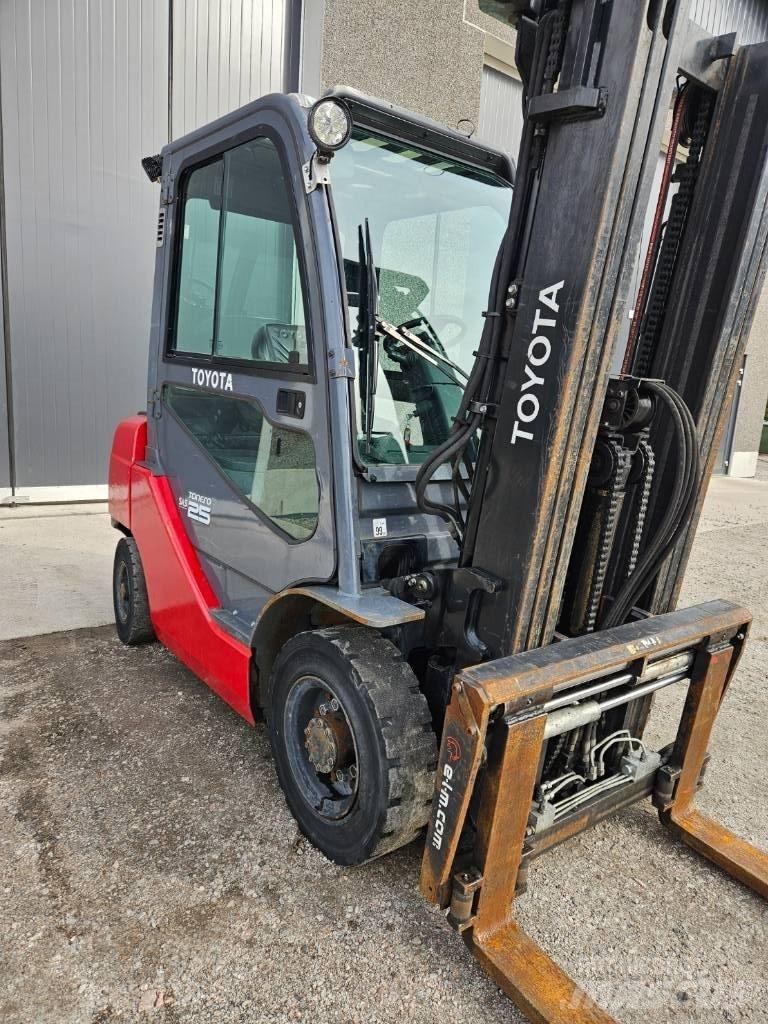 Toyota 02-8 FDF 25 Dízel targoncák
