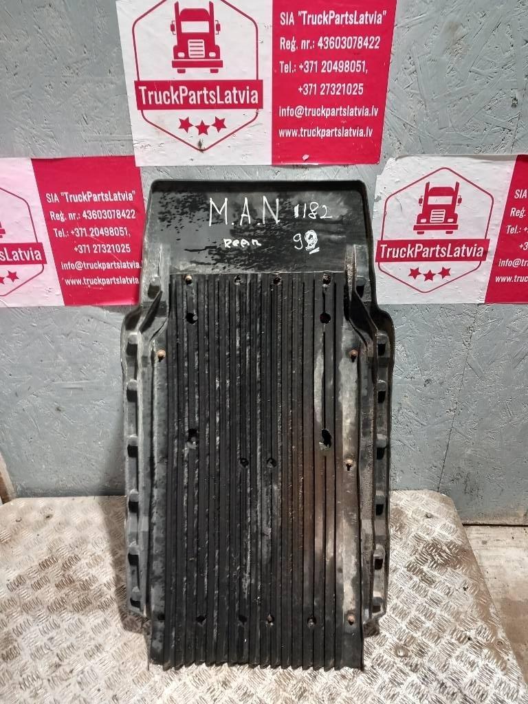 MAN TGX  81612100462 Vezetőfülke és belső tartozékok