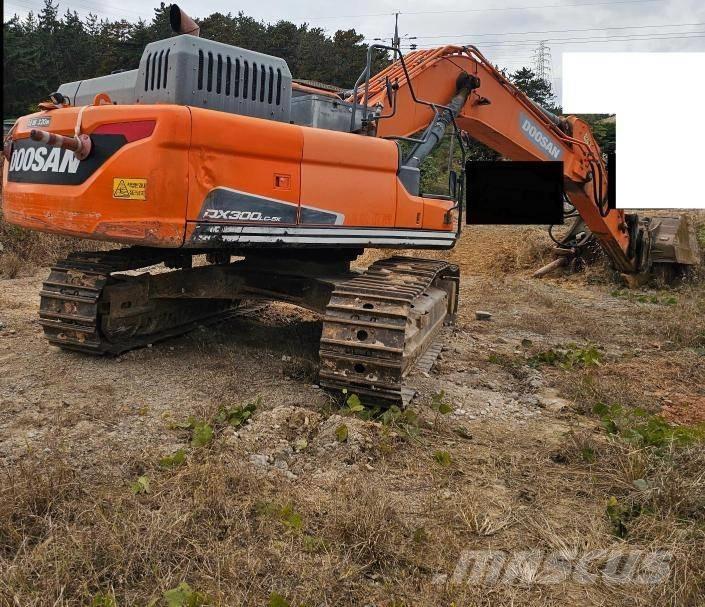 Doosan DX 300 LC-5 Lánctalpas kotrók