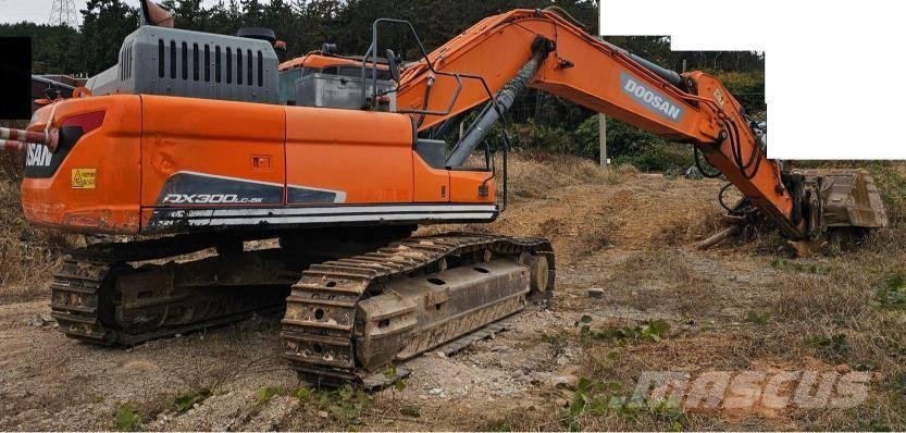 Doosan DX 300 LC-5 Lánctalpas kotrók