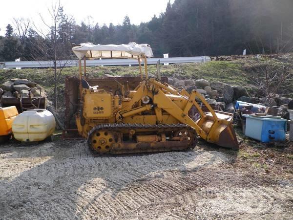 Komatsu D20S-3 lánctalpas dózerek
