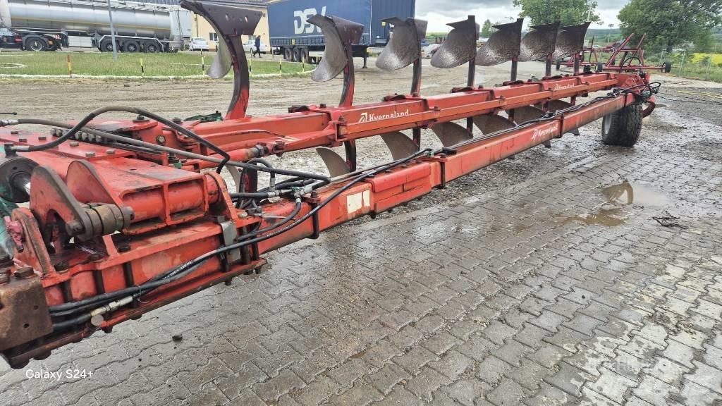 Kverneland PB100 Váltvaforgató ekék