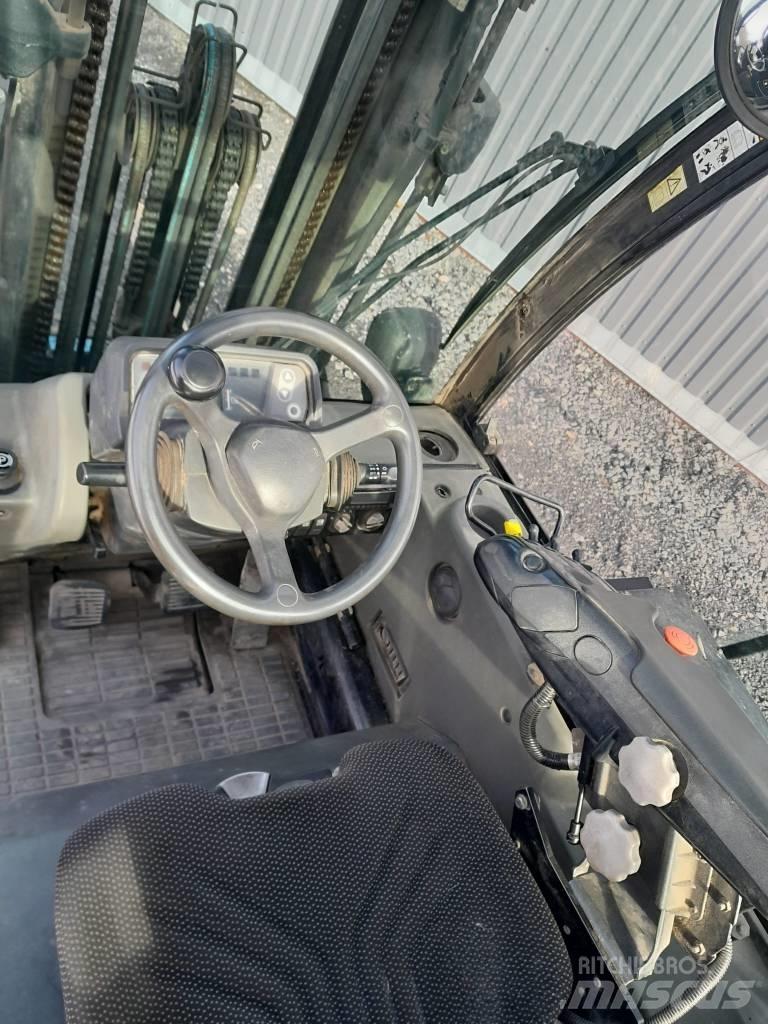 Mitsubishi FD 25 N Dízel targoncák