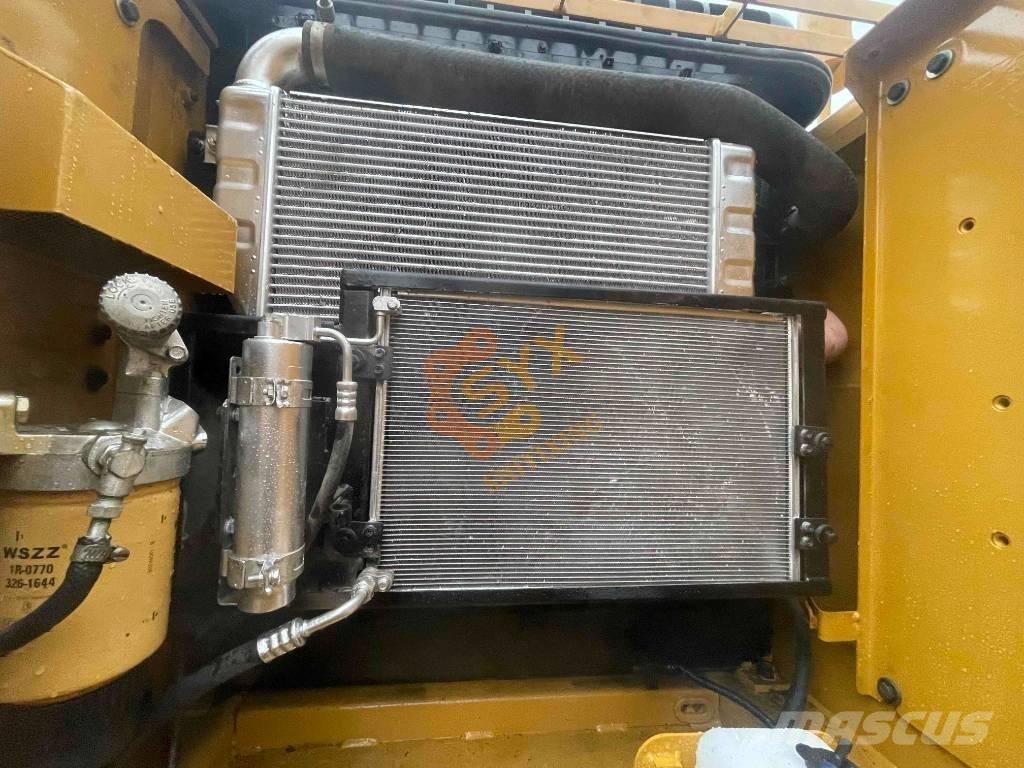 CAT CAT320 D2 Lánctalpas kotrók