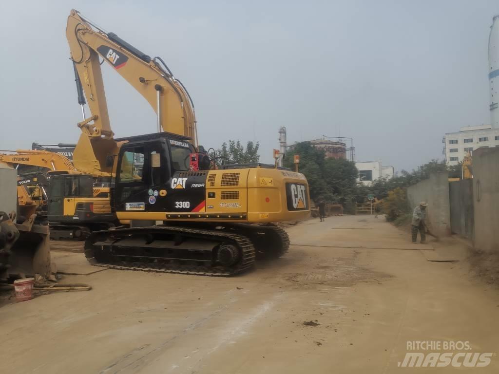 CAT 330 D Lánctalpas kotrók