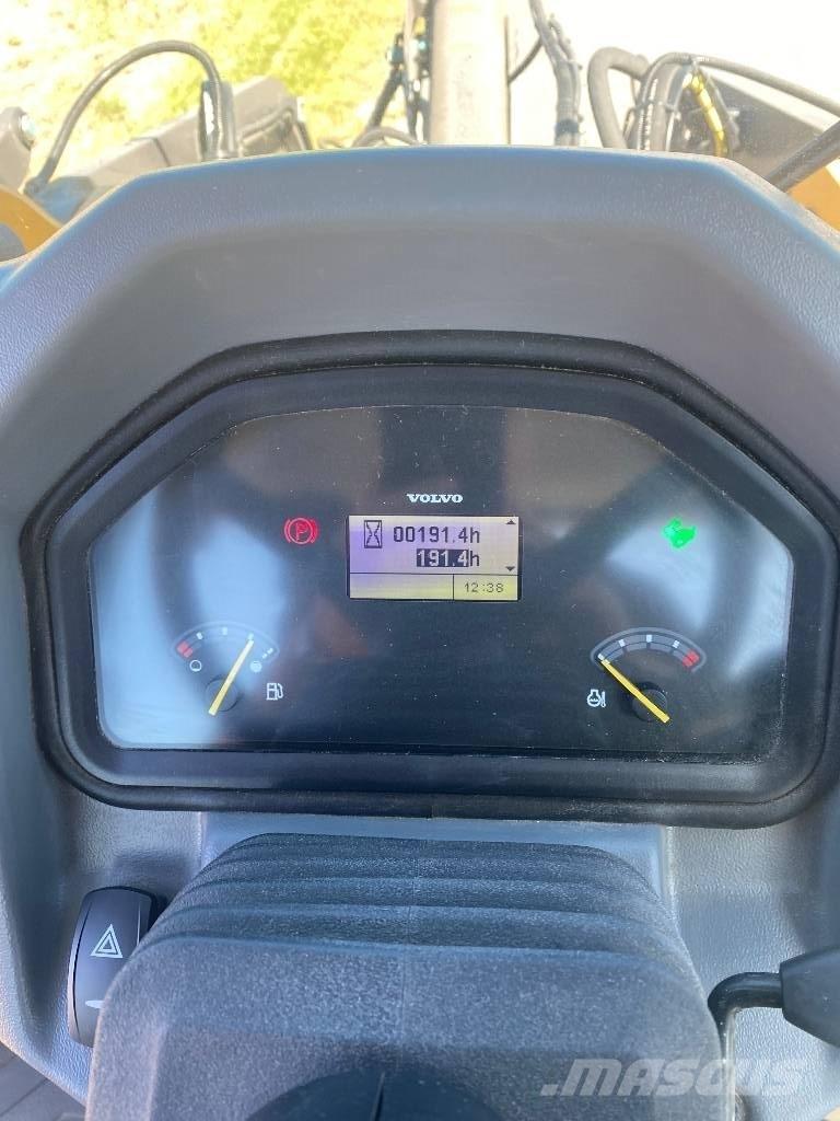 Volvo L30GS Gumikerekes homlokrakodók
