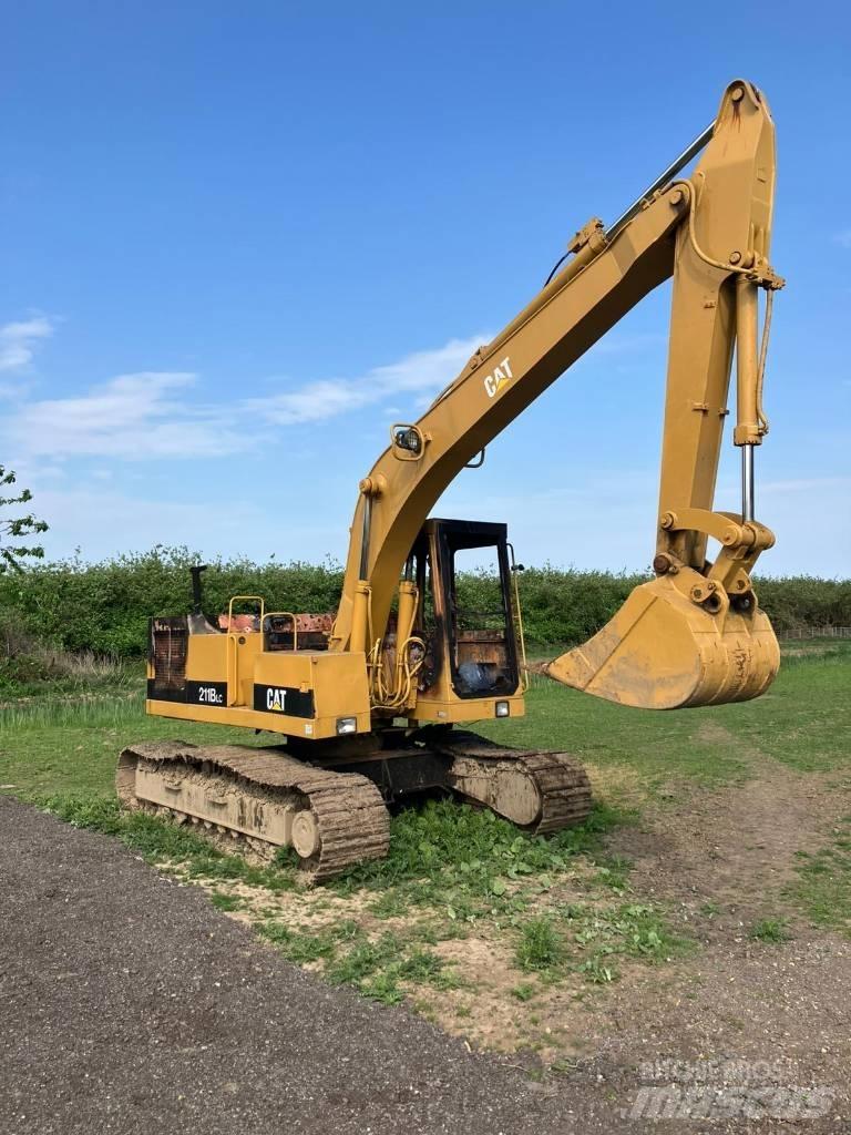 CAT 211 B LC Lánctalpas kotrók