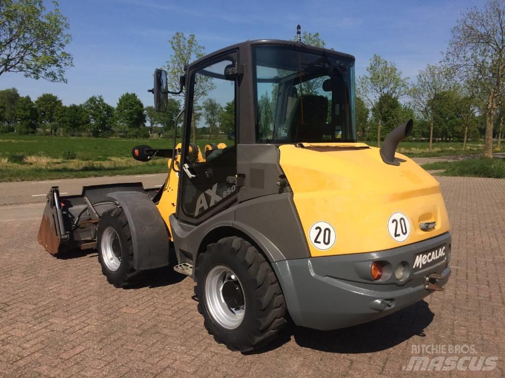 Mecalac AX 850 Gumikerekes homlokrakodók