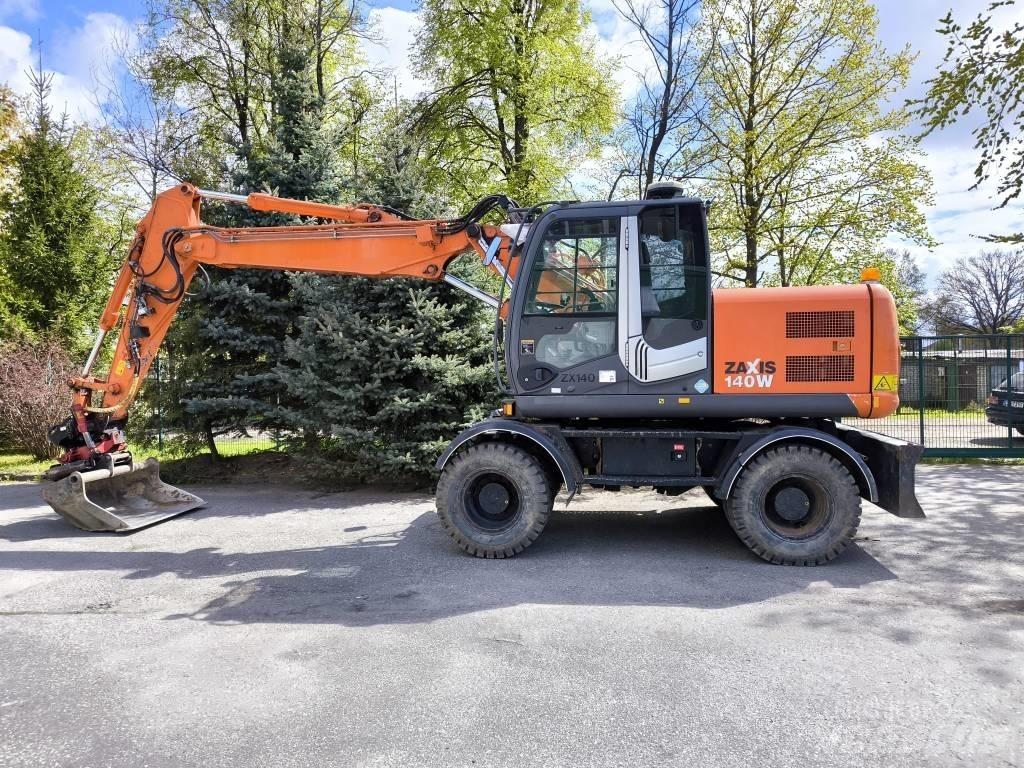Hitachi ZX 140 W-3 Gumikerekes kotrók