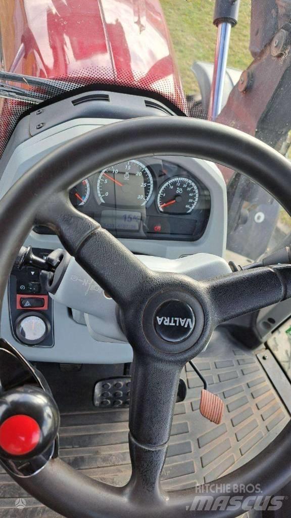 Valtra T 214 Traktorok