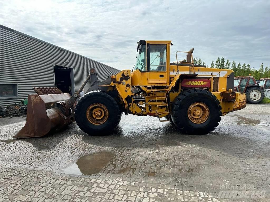 Volvo L180C Gumikerekes homlokrakodók