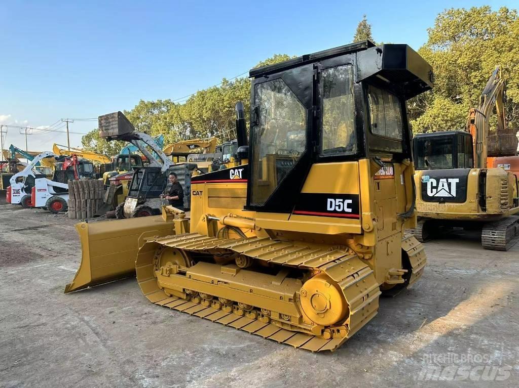 CAT D 5 C lánctalpas dózerek