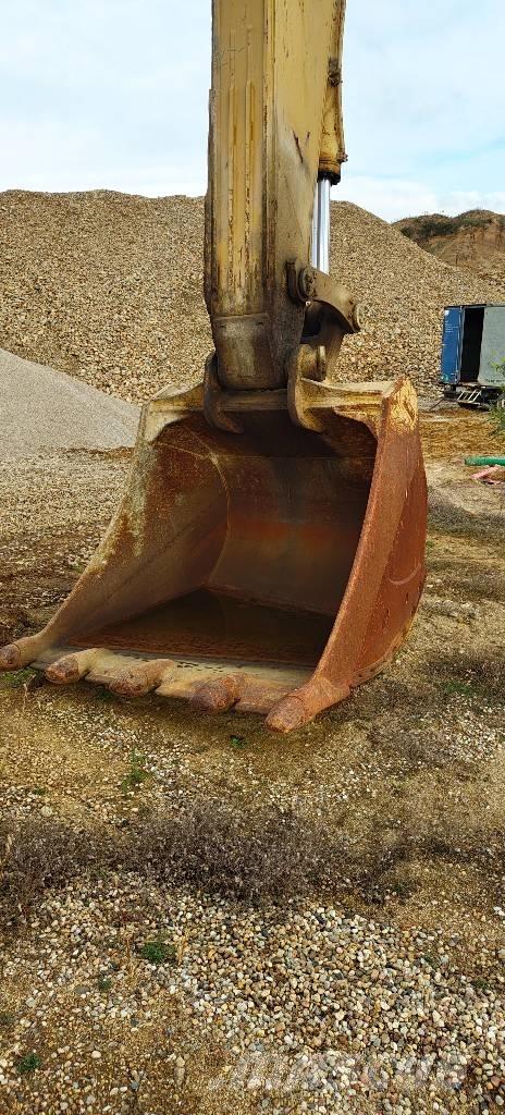 Komatsu PC 600 LC-7K Lánctalpas kotrók