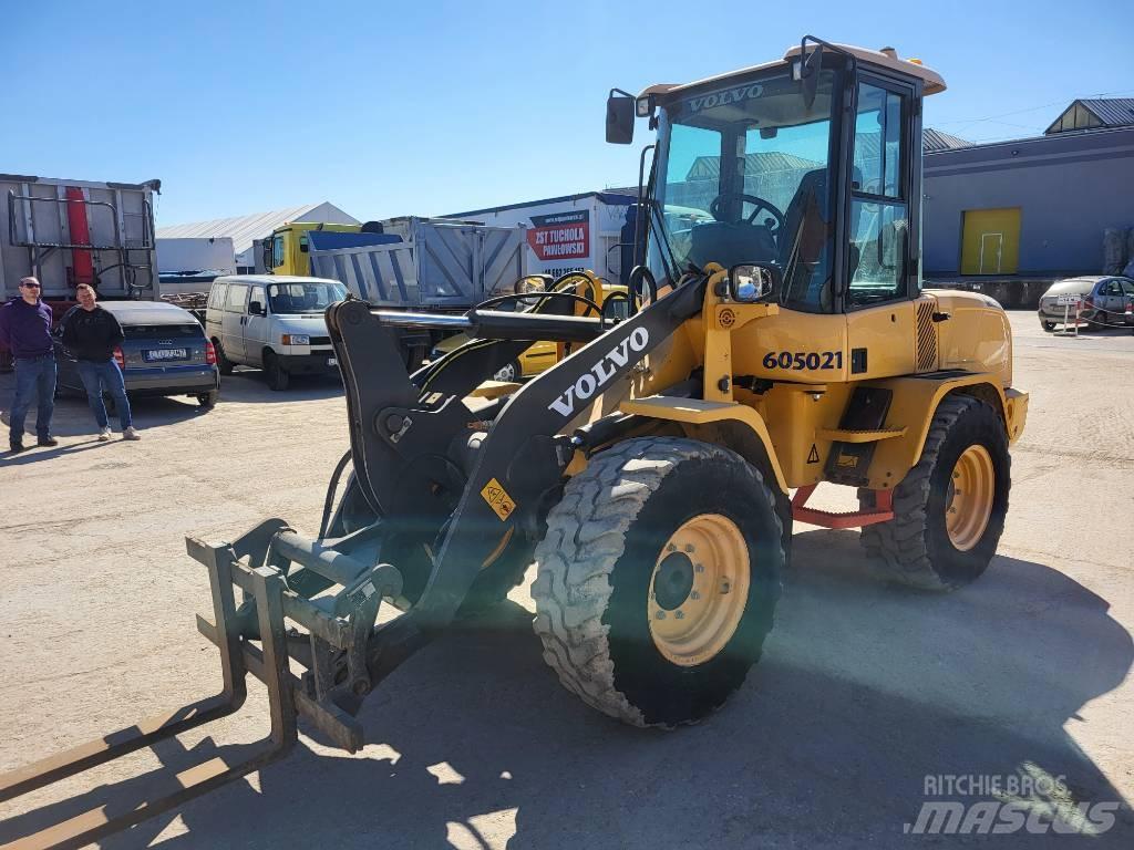 Volvo L 30 G Gumikerekes homlokrakodók