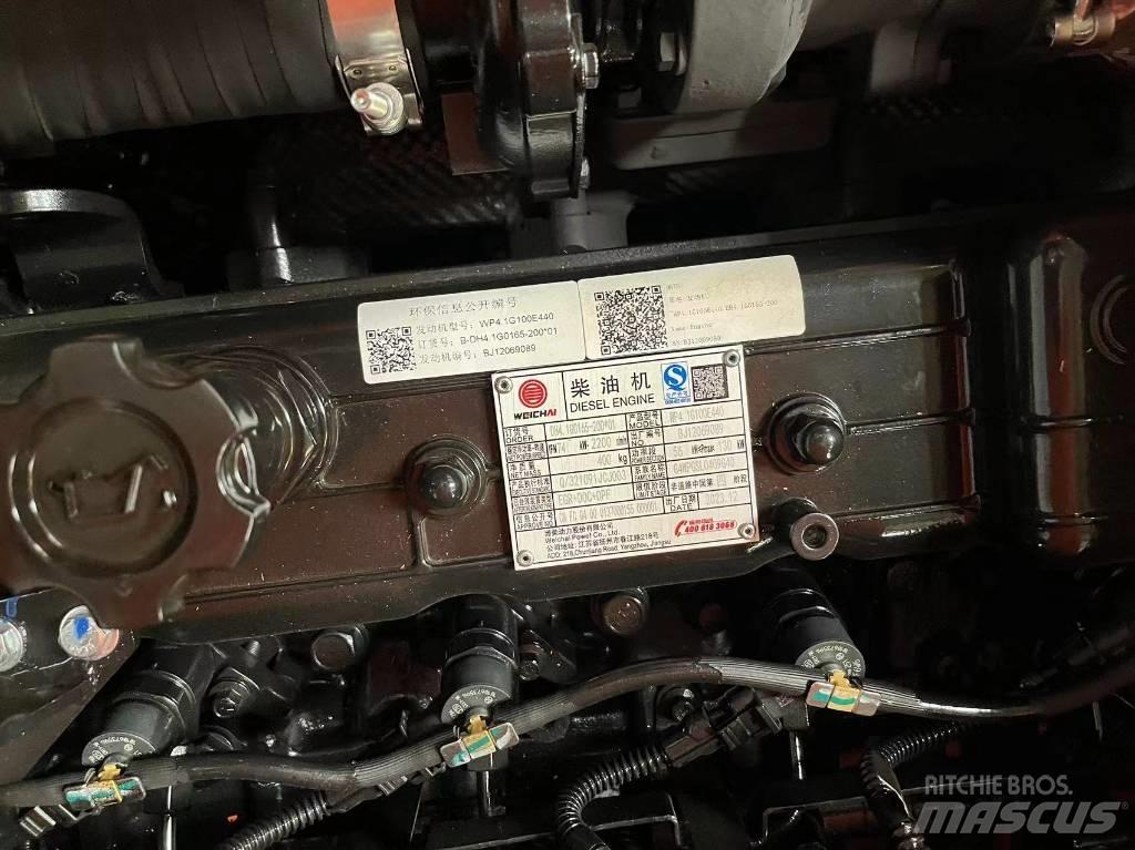 Lonking 6135 Közepes (midi) kotrók 7 t - 12 t