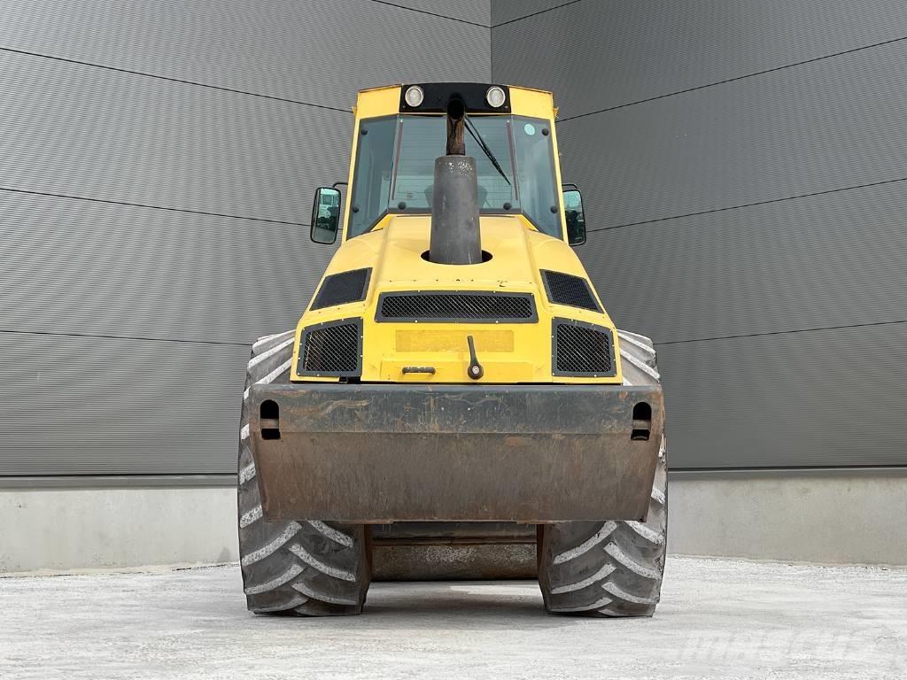 Bomag BW 213 DH-4 Egydobos hengerek