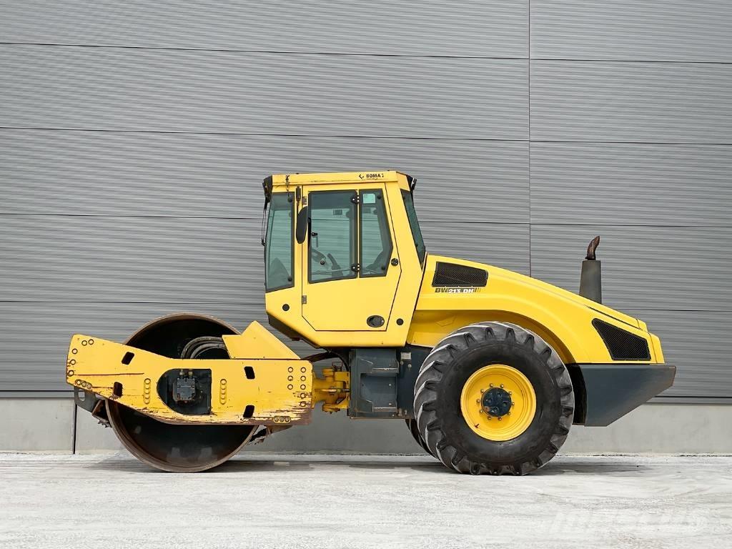 Bomag BW 213 DH-4 Egydobos hengerek