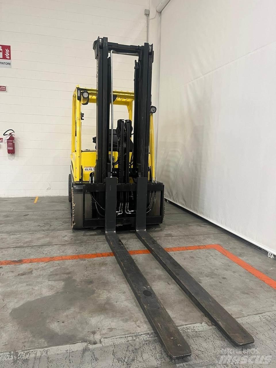 Hyster J5.5XN6 Elektromos targoncák