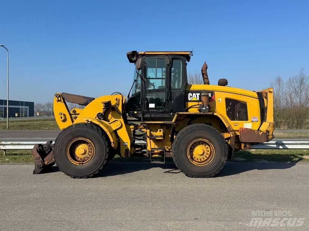 CAT 938K Gumikerekes homlokrakodók