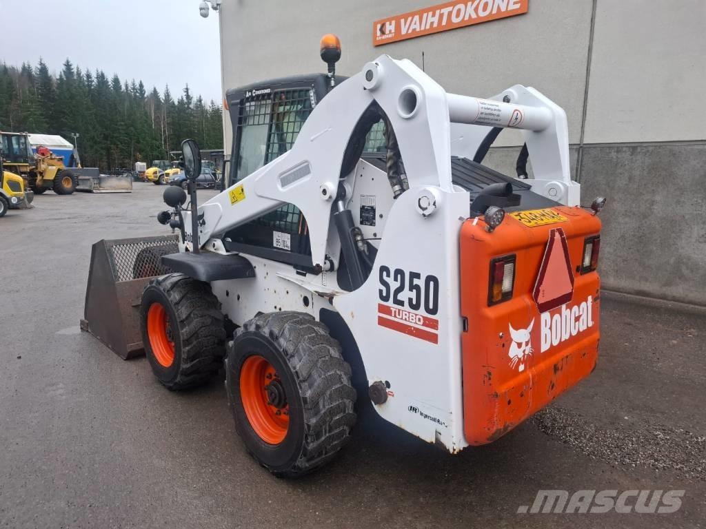 Bobcat S 250 Kompaktrakodók