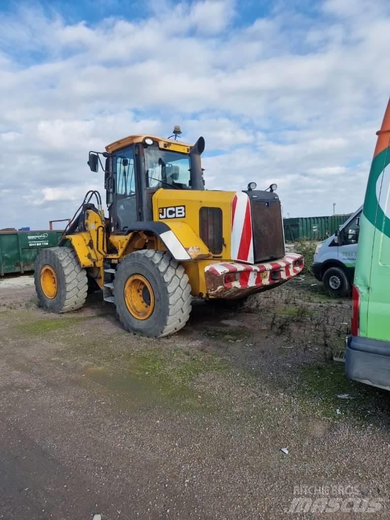 JCB 437 HT Gumikerekes homlokrakodók