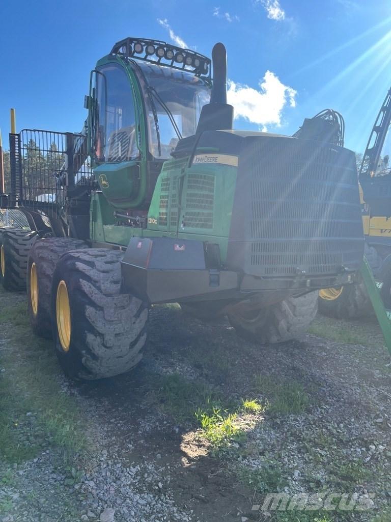 John Deere 1210 G Kihordók