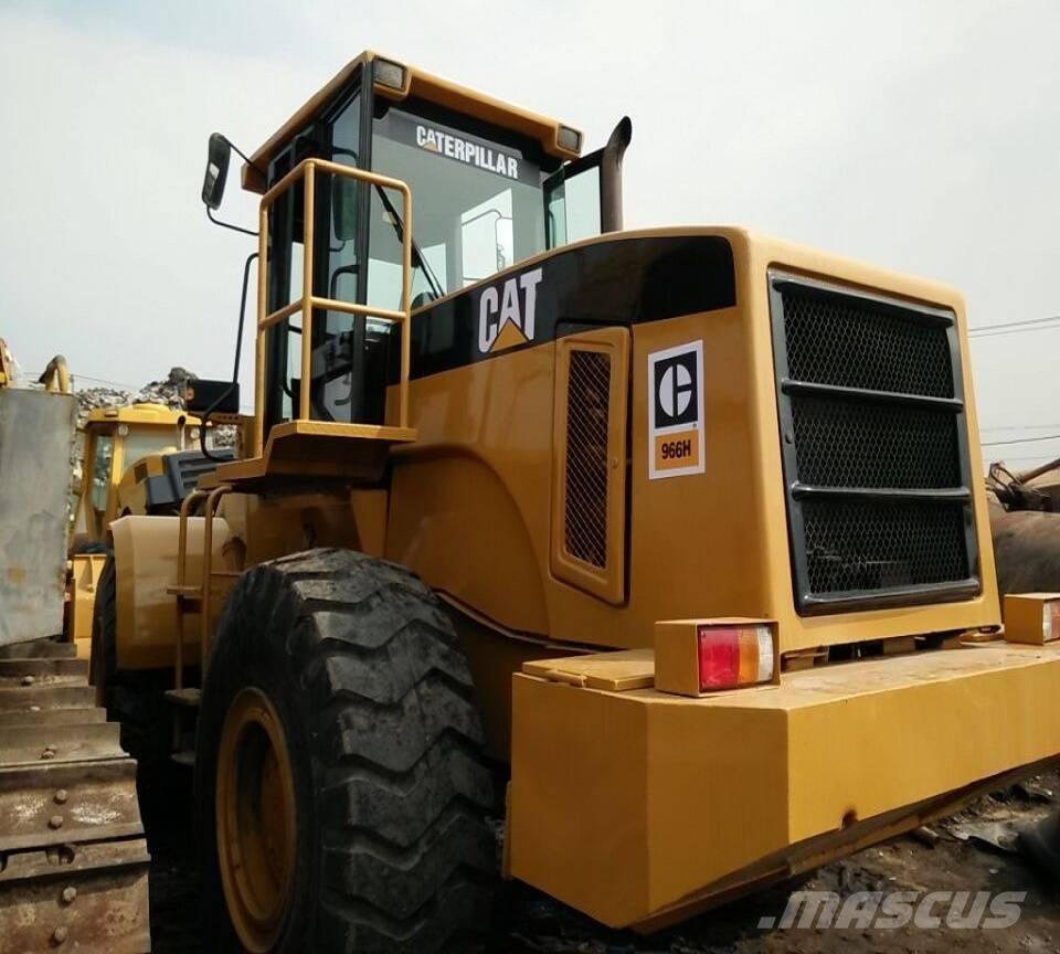 CAT 966 H Gumikerekes homlokrakodók