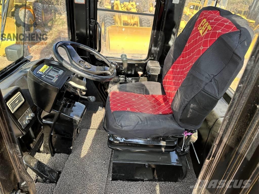 CAT 966 G Gumikerekes homlokrakodók