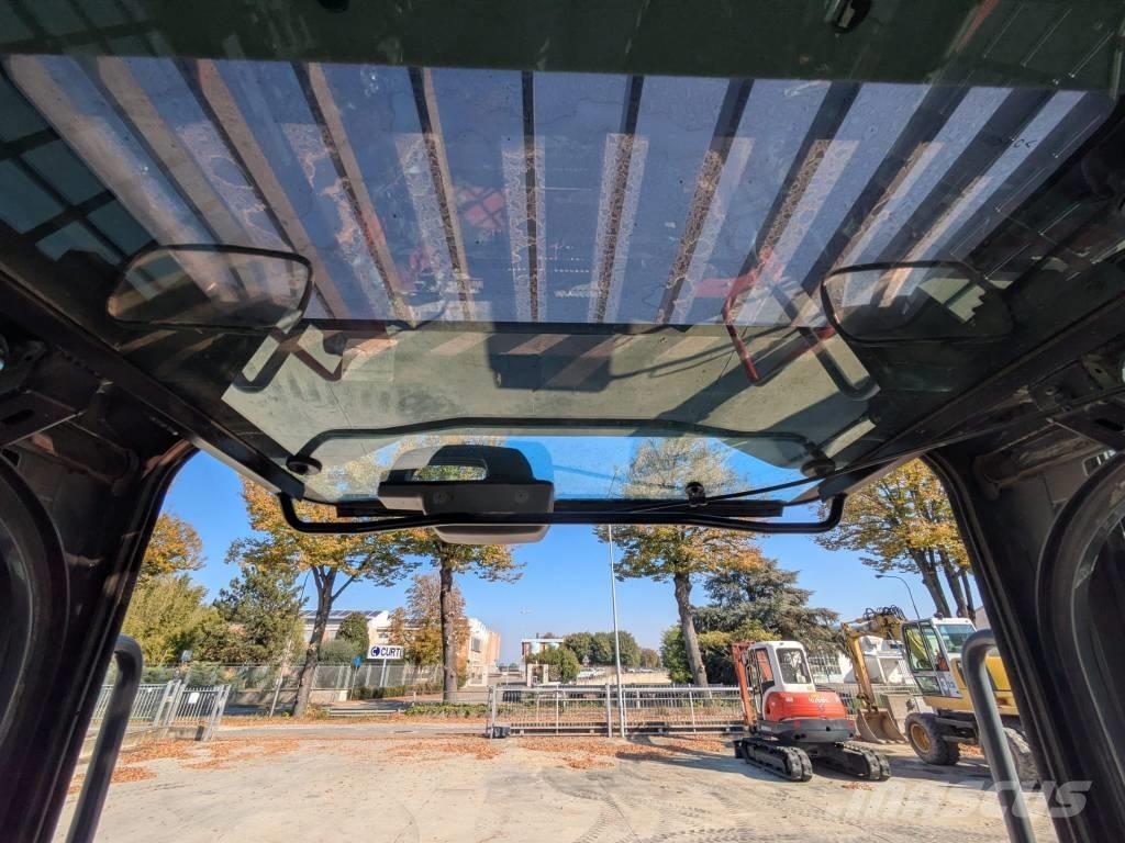 Takeuchi TL10v2 Kompaktrakodók